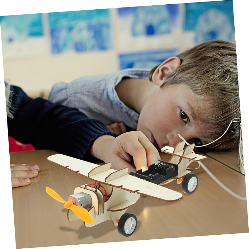 Wooden DIY Science Experiment Gear Shuttle Models