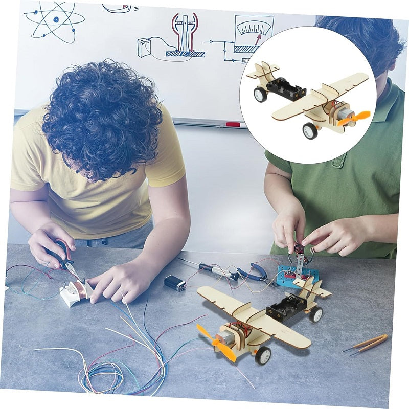 Wooden DIY Science Experiment Gear Shuttle Models